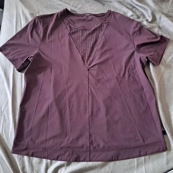 Lululemon Perfectly Perfed Tee sz M Black Cherry - Picture 4 of 7